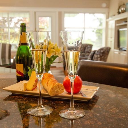 Crown Mansion Boutique Hotel & Villas Кваликум-Бич Экстерьер фото