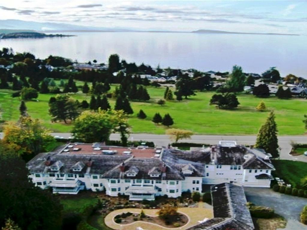 Crown Mansion Boutique Hotel & Villas Кваликум-Бич Экстерьер фото